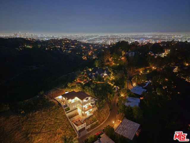 3072 Hollyridge Drive, Los Angeles, CA 90068