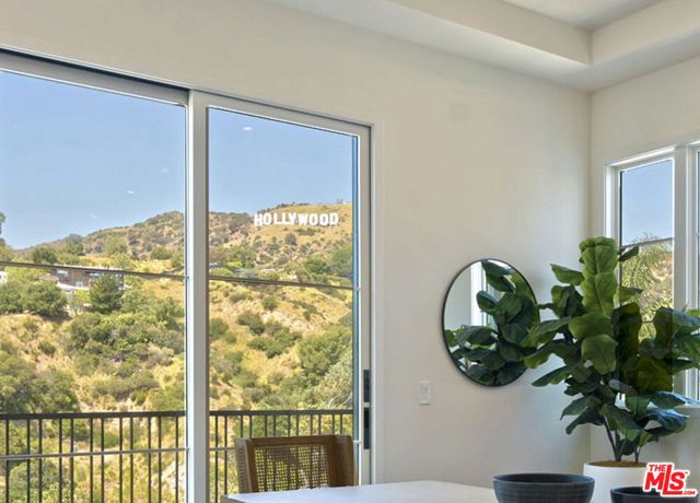 3072 Hollyridge Drive, Los Angeles, CA 90068