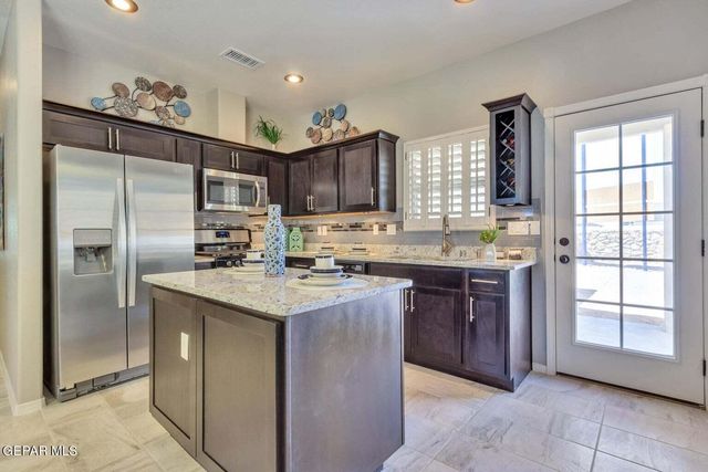 828 Paseo Pacifico Place, El Paso, TX 79928