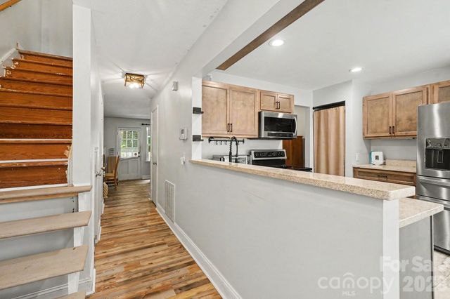 4605 Hedgemore Drive H, Charlotte, NC 28209