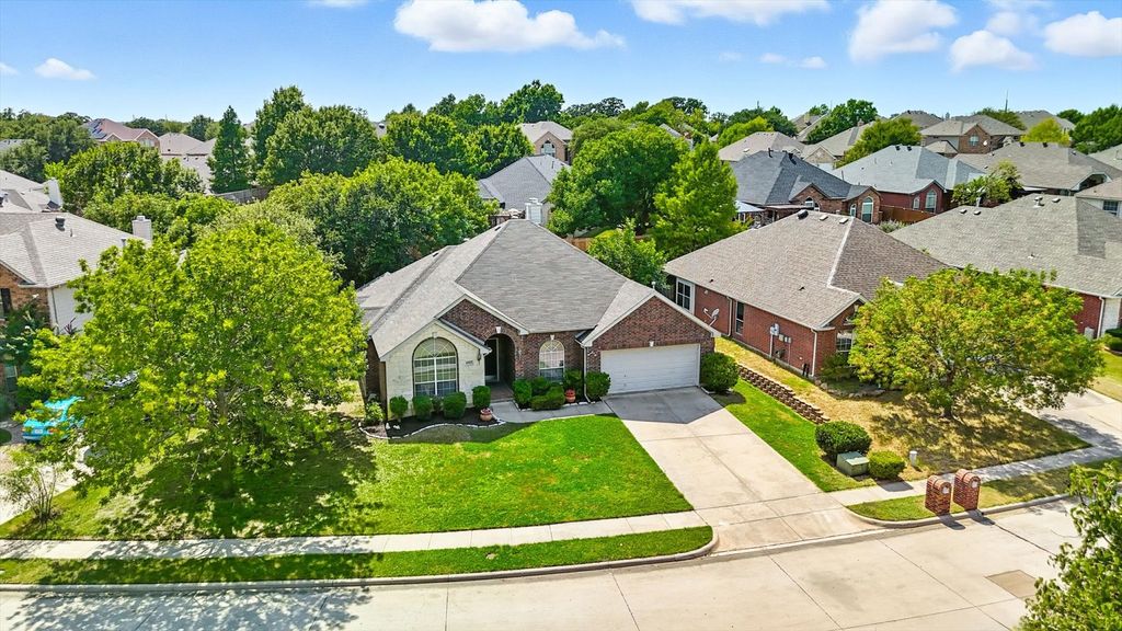 6912 Alderbrook Drive, Denton, TX 76210