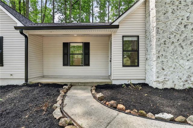 160 Running Bear Trail Trail, Fayetteville, GA 30214