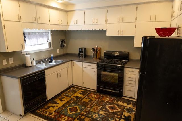 605 W 3rd Street, Pittsburg, KS 66762