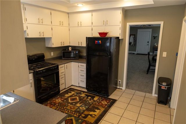 605 W 3rd Street, Pittsburg, KS 66762