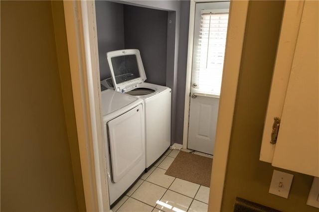 605 W 3rd Street, Pittsburg, KS 66762