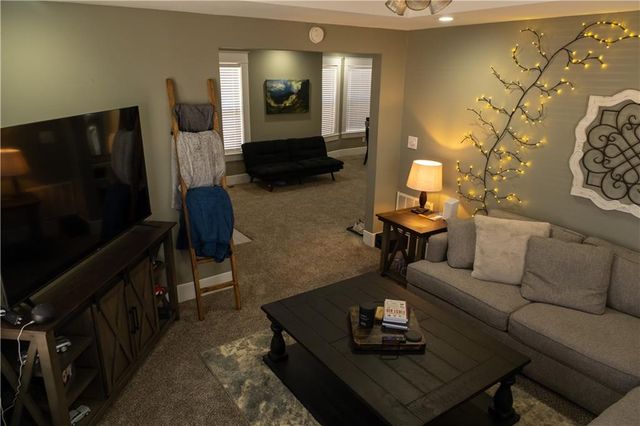 605 W 3rd Street, Pittsburg, KS 66762