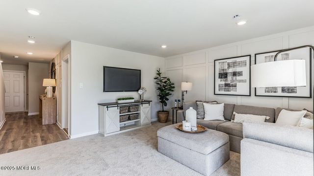 10 Bay Breeze Drive, Waretown, NJ 08758
