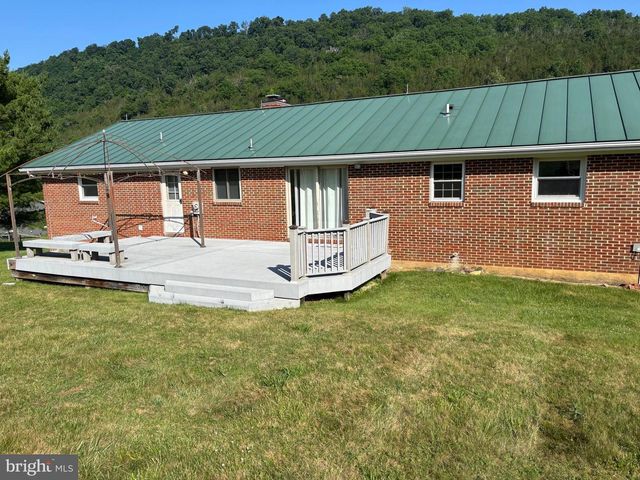 1062 MILL GAP RD, Lost City, WV 26810