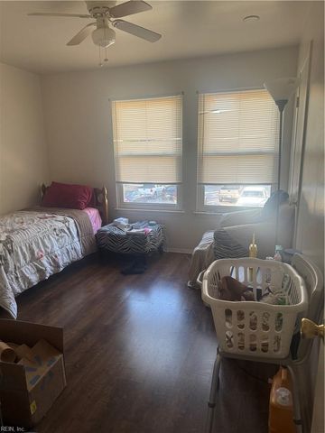1521 Darren CIR, Portsmouth, VA 23701