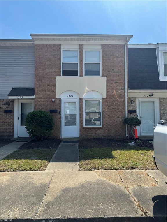 1521 Darren CIR, Portsmouth, VA 23701