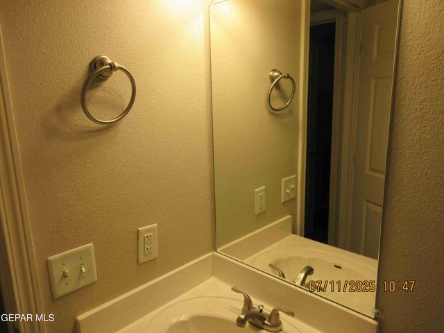 10051 RAILROAD Drive 103, El Paso, TX 79924