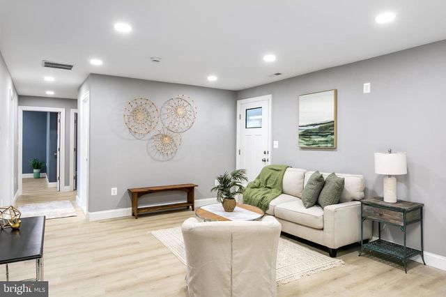 921 HOMBERG AVE, Essex, MD 21221