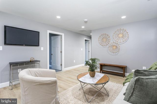 921 HOMBERG AVE, Essex, MD 21221