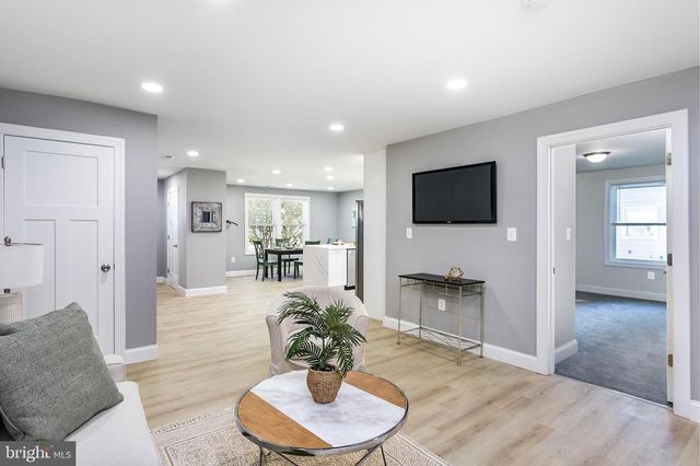 921 HOMBERG AVE, Essex, MD 21221