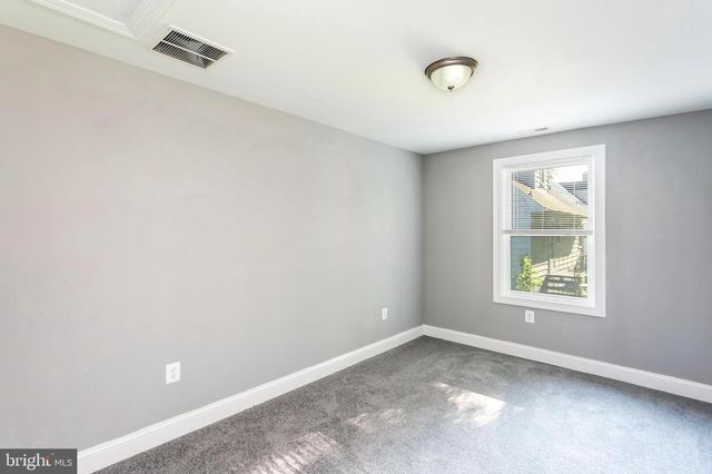 921 HOMBERG AVE, Essex, MD 21221