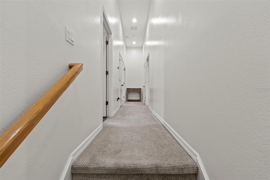 Image 18 of property listing at 333 NAUTICA MILE DRIVE, Clermont, FL 34711