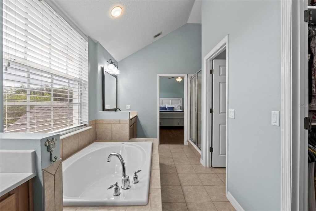 Image 25 of property listing at 333 NAUTICA MILE DRIVE, Clermont, FL 34711