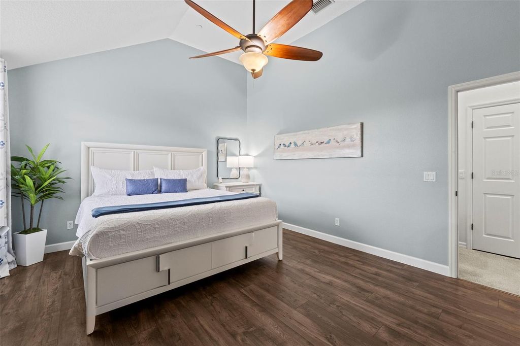 Image 26 of property listing at 333 NAUTICA MILE DRIVE, Clermont, FL 34711