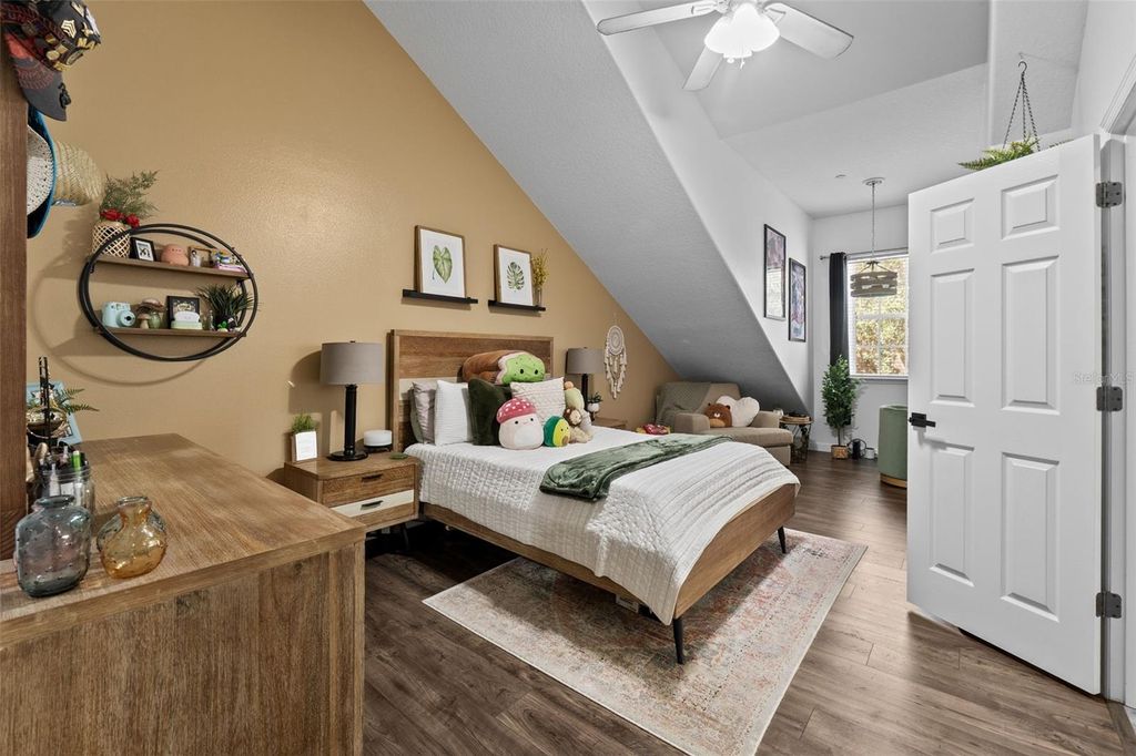 Image 27 of property listing at 333 NAUTICA MILE DRIVE, Clermont, FL 34711