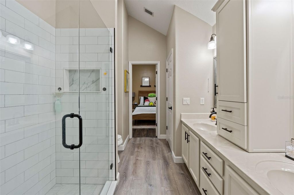 Image 31 of property listing at 333 NAUTICA MILE DRIVE, Clermont, FL 34711