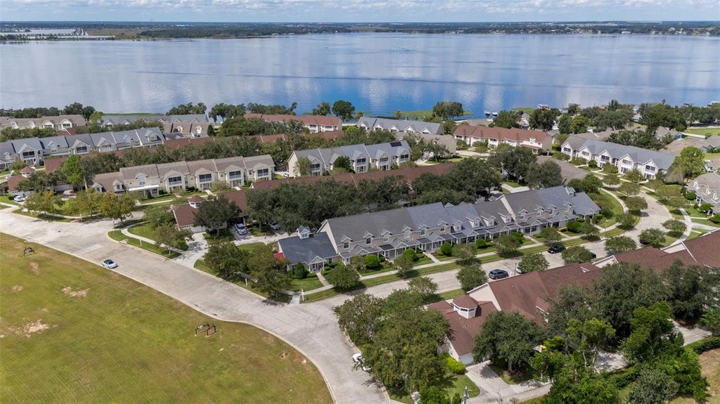 Image 39 of property listing at 333 NAUTICA MILE DRIVE, Clermont, FL 34711