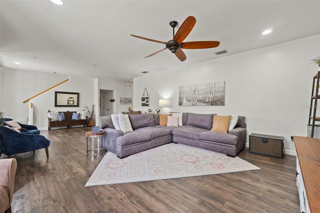 Image 9 of property listing at 333 NAUTICA MILE DRIVE, Clermont, FL 34711