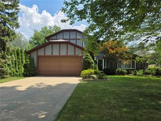6771 Wood Creek Drive, Middleburg Heights, OH 44130