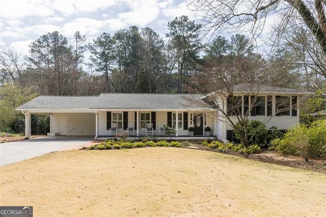775 E Powderhorn Road NE, Sandy Springs, GA 30342
