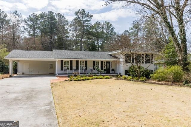 775 E Powderhorn Road NE, Sandy Springs, GA 30342