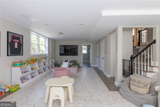 775 E Powderhorn Road NE, Sandy Springs, GA 30342