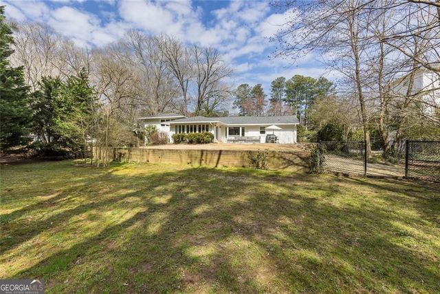 775 E Powderhorn Road NE, Sandy Springs, GA 30342