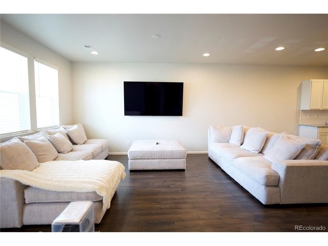 6673 N Ceylon St, Denver, CO 80249