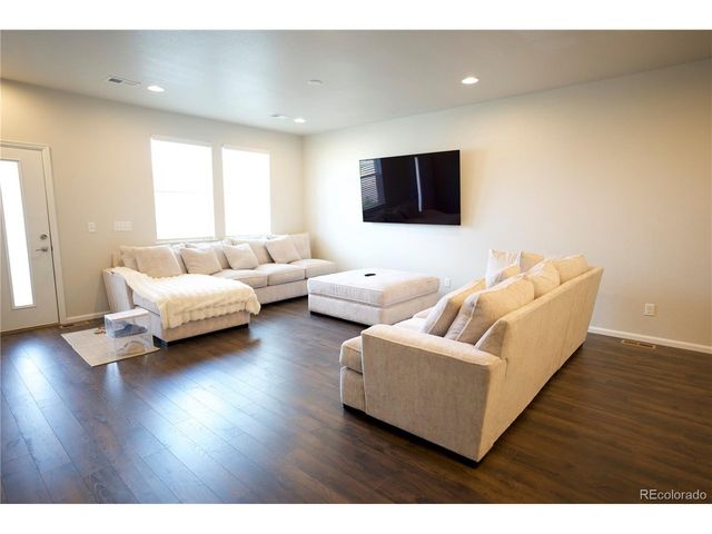6673 N Ceylon St, Denver, CO 80249