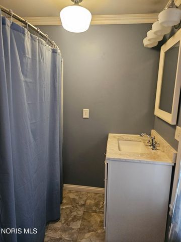 212 S Michigan Avenue, Edgerton, OH 43517