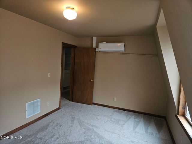 212 S Michigan Avenue, Edgerton, OH 43517