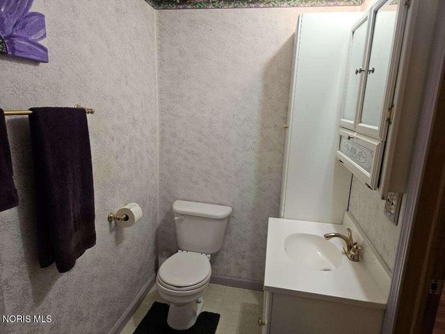 212 S Michigan Avenue, Edgerton, OH 43517