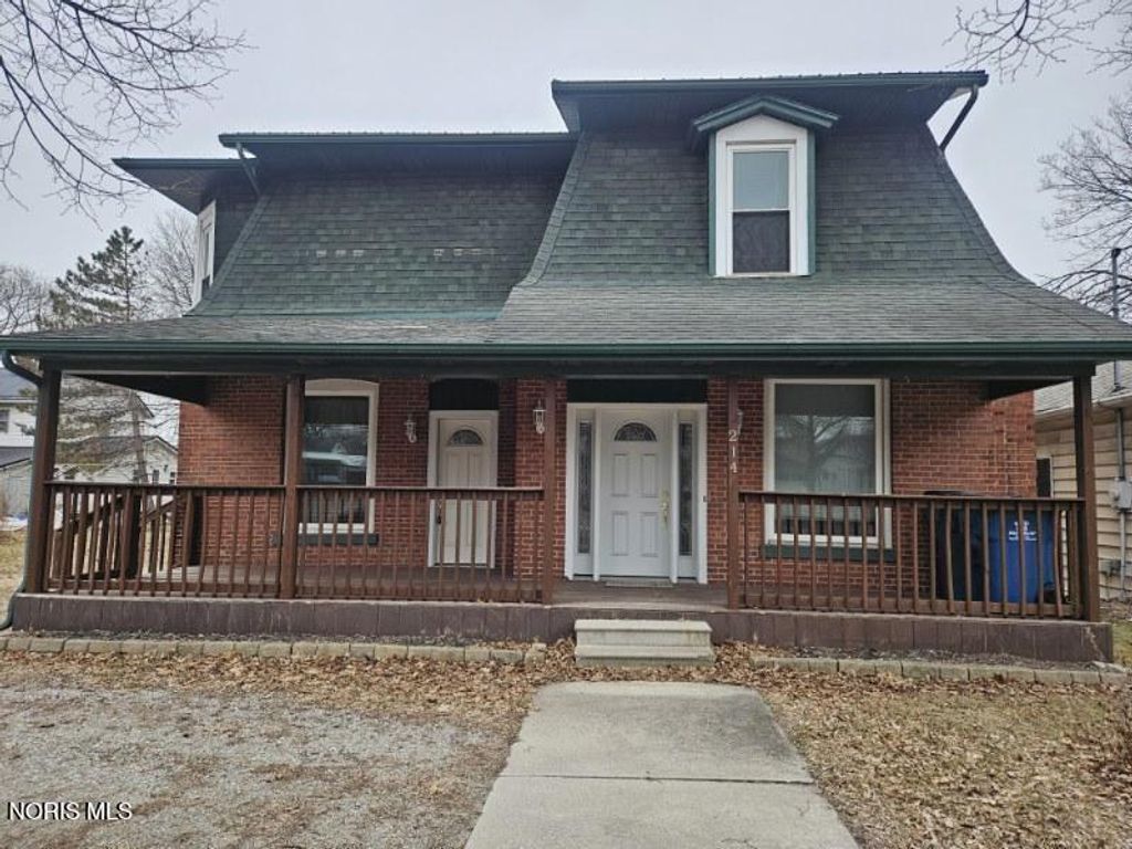 212 S Michigan Avenue, Edgerton, OH 43517