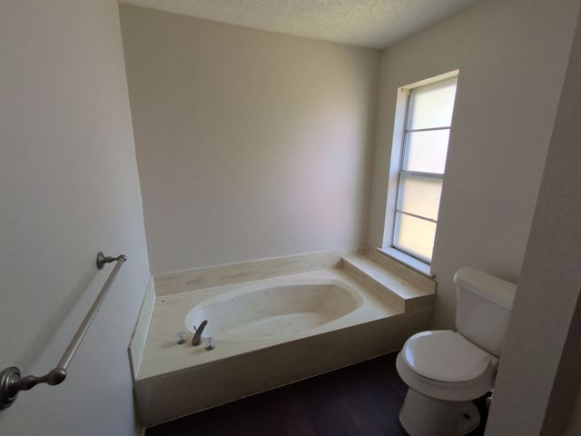5541 Wood View Street, North Richland Hills, TX 76180