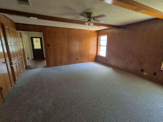 5541 Wood View Street, North Richland Hills, TX 76180
