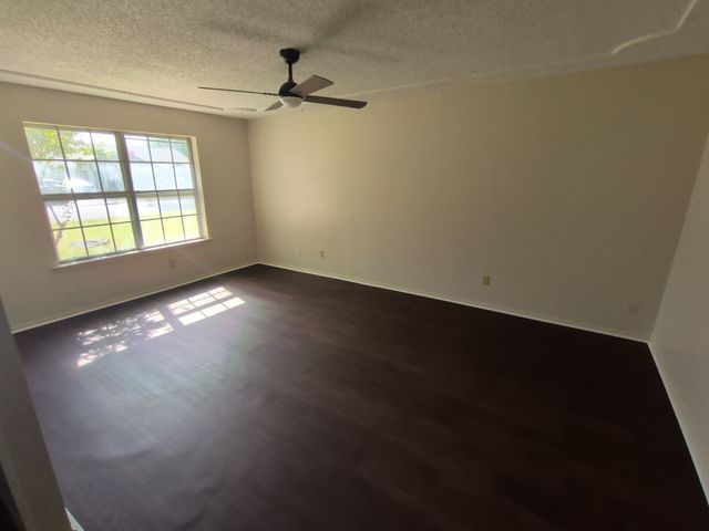 5541 Wood View Street, North Richland Hills, TX 76180