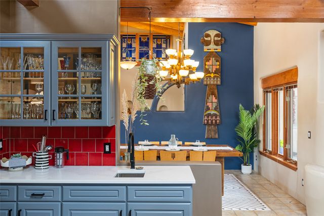55 Calle Cantando, Santa Fe, NM 87508