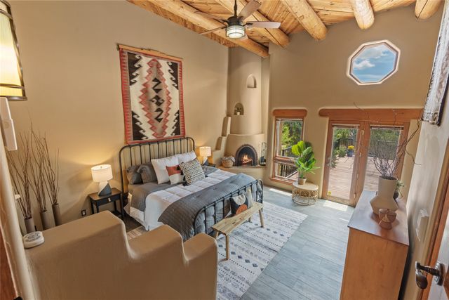 55 Calle Cantando, Santa Fe, NM 87508