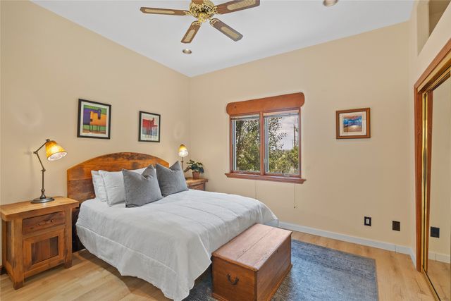 55 Calle Cantando, Santa Fe, NM 87508