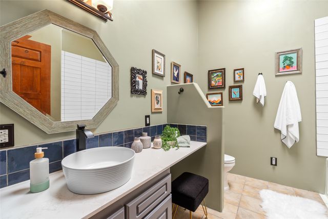 55 Calle Cantando, Santa Fe, NM 87508