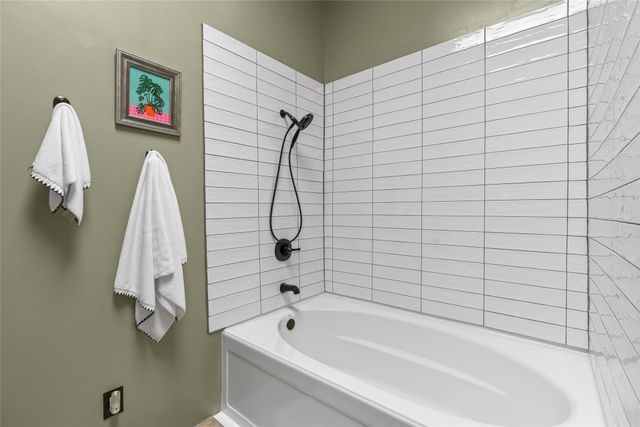 55 Calle Cantando, Santa Fe, NM 87508
