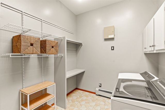 55 Calle Cantando, Santa Fe, NM 87508