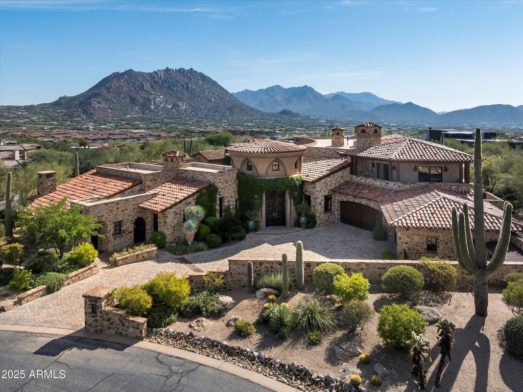 10199 E CAVEDALE Drive, Scottsdale, AZ 85262 — exterior