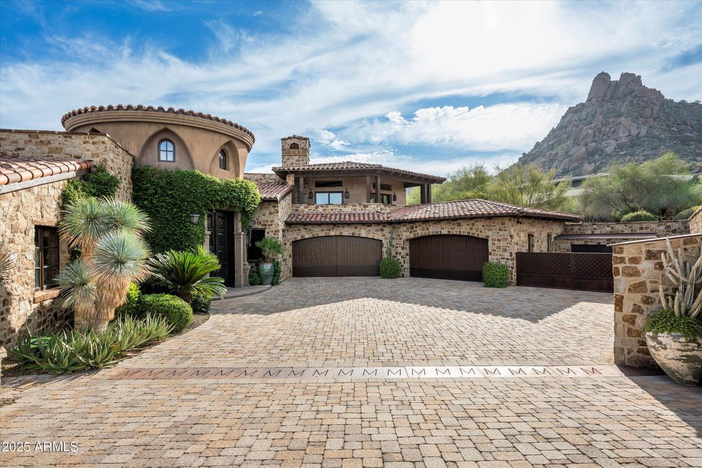 10199 E CAVEDALE Drive, Scottsdale, AZ 85262 — photo 2