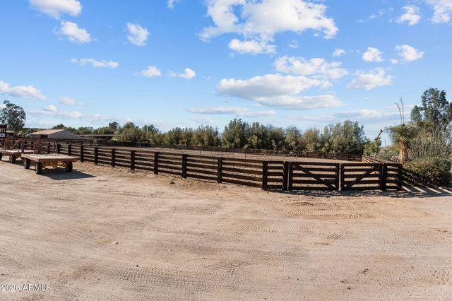 2110 W MIDDLE MESA Road, Wickenburg, AZ 85390