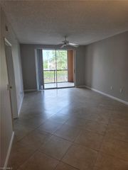 1105 Reserve CT 201, Naples, FL 34105